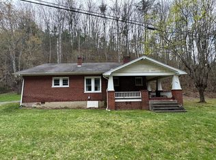 6731 Circle Creek Dr, Boones Mill, VA 24065