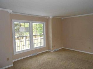 12212 W Shawnee Pass, Mequon, WI 53097