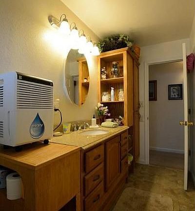 5th image of 2122 Bridgewater Dr