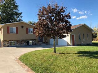 1142 S Seven Mile Rd, Kawkawlin, MI 48631