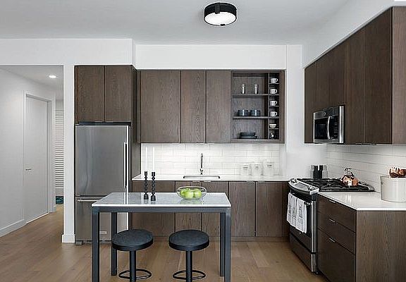 4th image of 225 E 39th St APT 32H