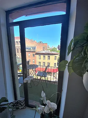 Rented by Bond New York | media 2