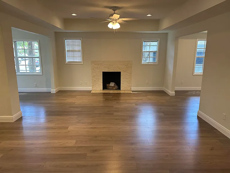 340 Walton Blvd — Photo 5