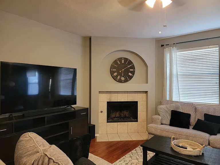 3132 Deleon Dr — Photo 8