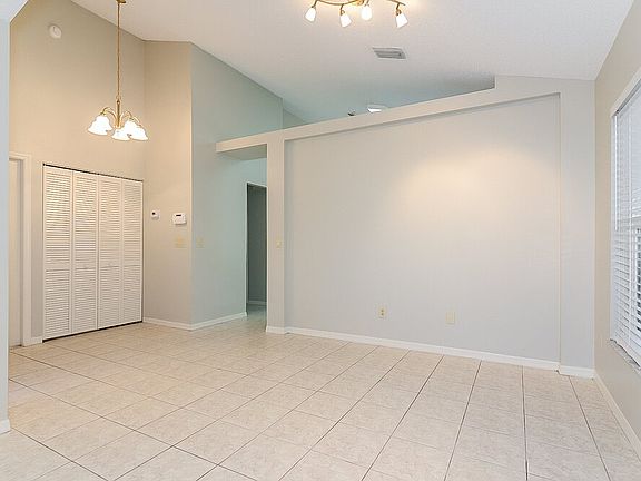 4th image of 13610 Colorado Pl