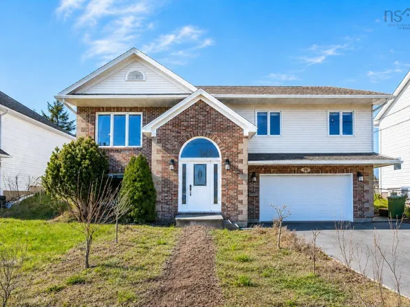 75 Stonehaven Cres, Halifax, NS B2V 2S7