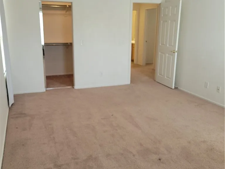 9275 Hollander Ave — Photo 14