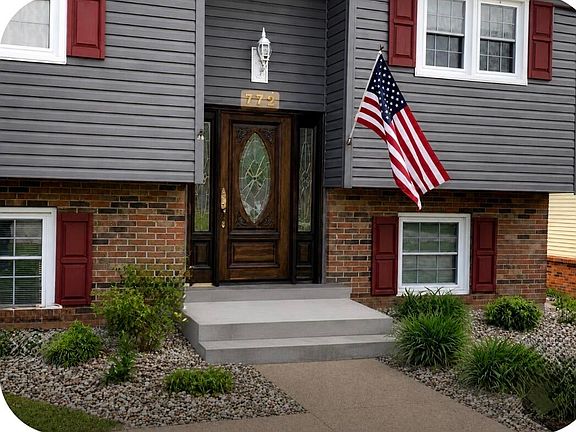 2nd image of 772 Colonial Trce