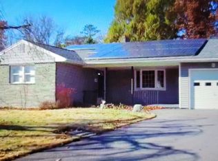 1049 Saint Jude Dr, Schenectady, NY 12303