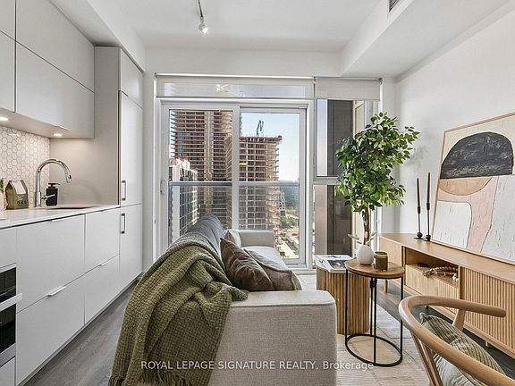 3rd image of 20 Richardson St #1006