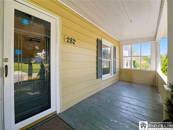 3rd image of 282 Prospect St