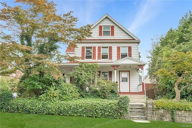 1st image of 60 Lee Ave