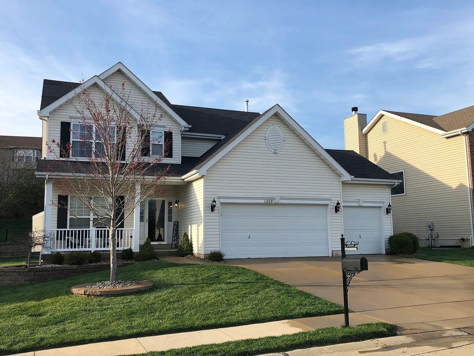 1209 Woodside Dr photo 1