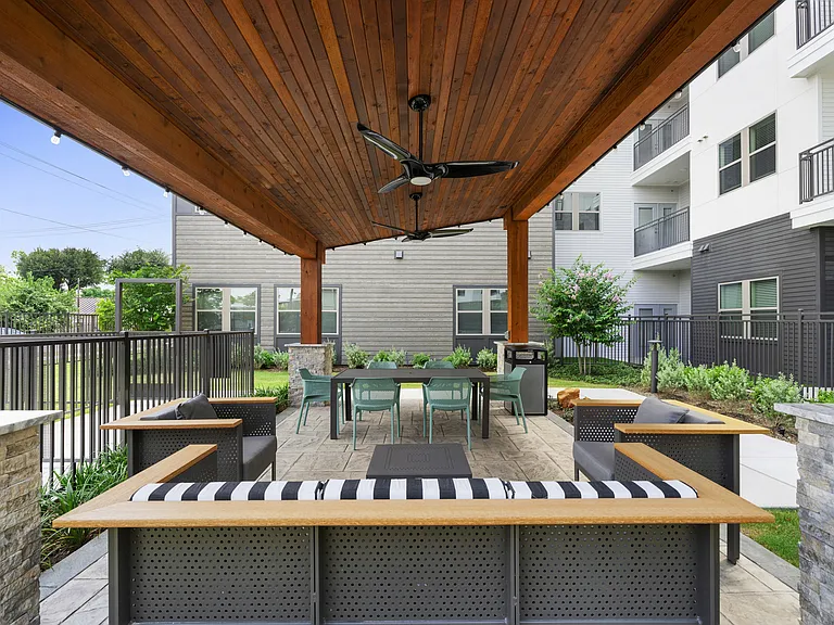 Alta Sunset Heights — Photo 18