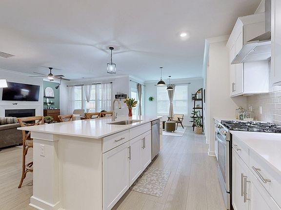 4th image of 2669 Augusta Trace Dr