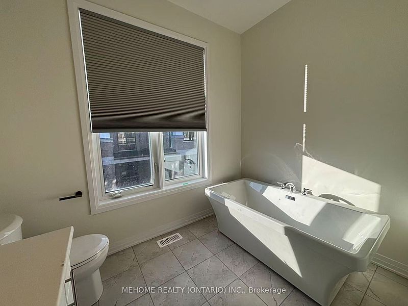 Richmond Hill Townhouse for rent - 4 Bedrooms — photo 20