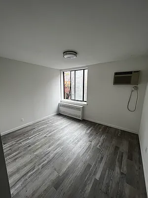 Rented by Avenues Real Estate | media 2