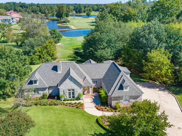 1301 Hermitage Ct, Tyler, TX 75703