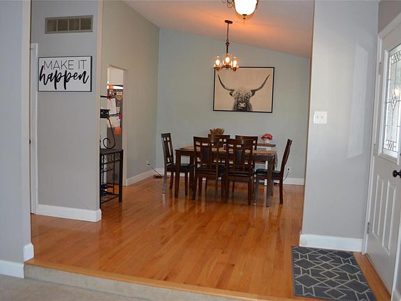 5th image of 7218 Emerald Hill Ct