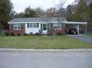 719 Vernon Dr, Jacksonville, NC 28540