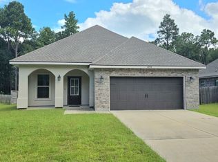 6054 Cherokee Dr, Milton, FL 32570