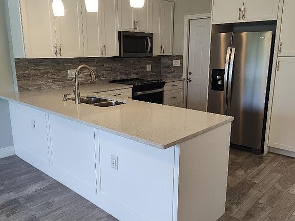 4th image of 2248 NE 37th Street