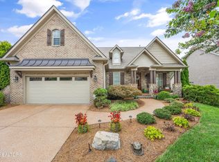 11317 Fords Cove Ln, Farragut, TN 37934