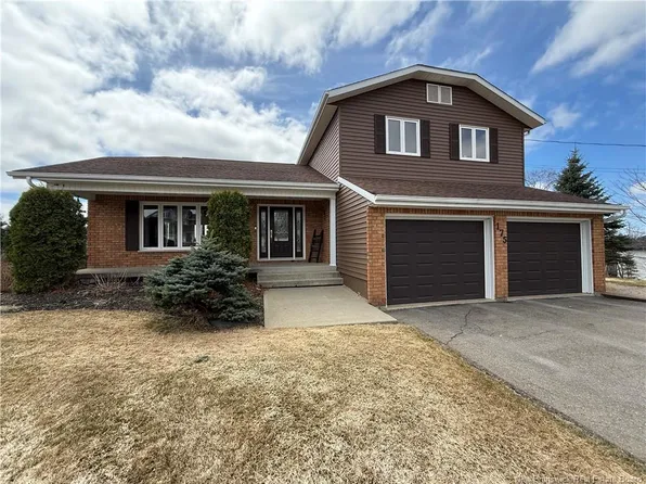 175 Devost St, Grand Falls, NB E3Y 1C7