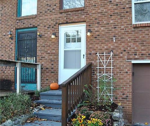 2nd image of 103 Carriage Ct
