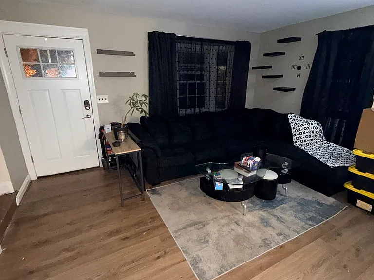 1237 Walker Ave — Photo 3