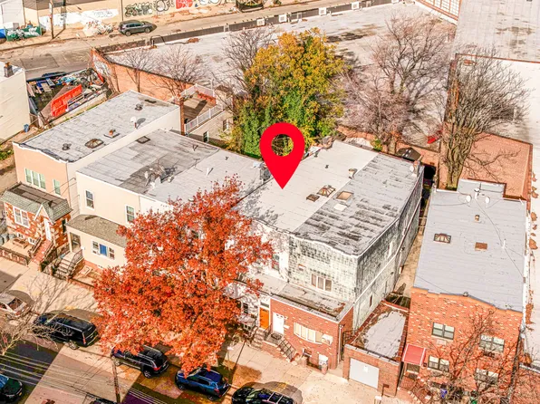 58-07 Maspeth Avenue image 34 of 35