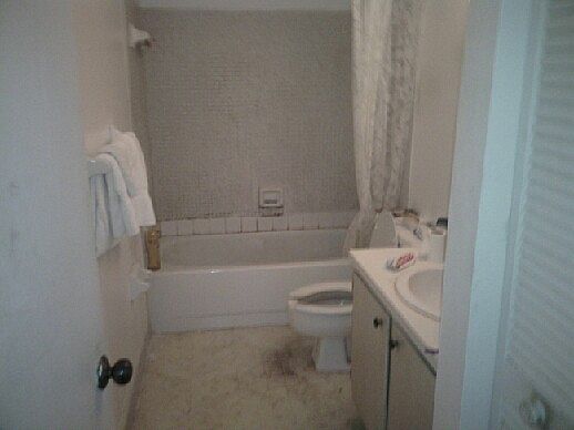 4th image of 4274 NW 89th Ave APT 205