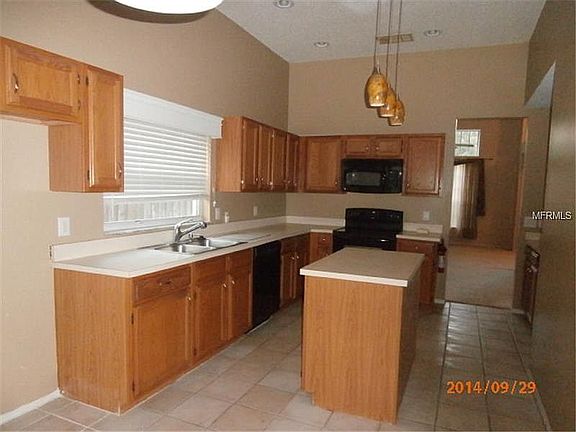 4th image of 840 Lake Como Dr