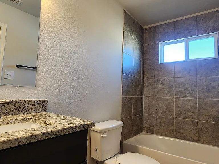 6423 Melanzane Ave #4 — Photo 5