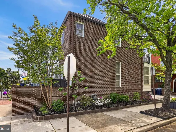 902 Oronoco St, Alexandria, VA 22314