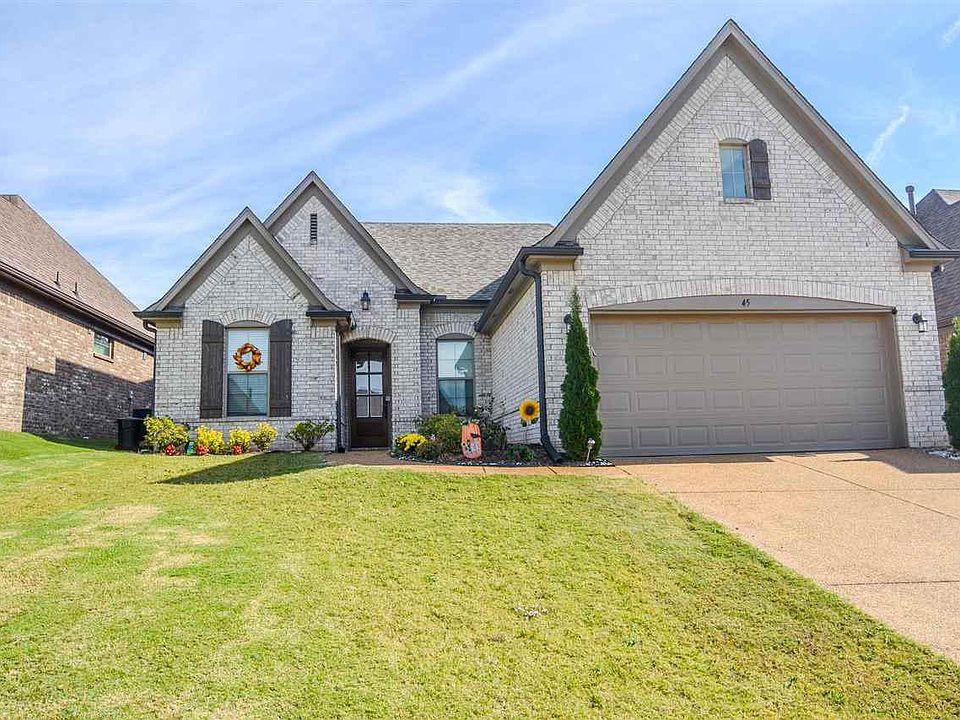 1st image of 45 Briar Hollow Ln