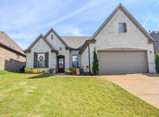 45 Briar Hollow Ln, Oakland, TN 38060