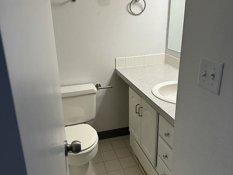 Upstairs bath with bathtub