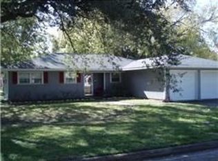 703 W Dumble St, Alvin, TX 77511