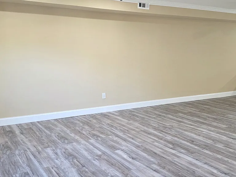 1387 Abbey Way — Photo 2