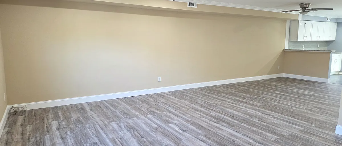 Building Photo - 1387 Abbey Way