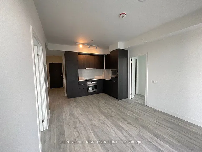 7 Golden Lion Hts S #1507 — Photo 6