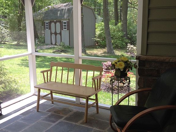Screened-in Porch