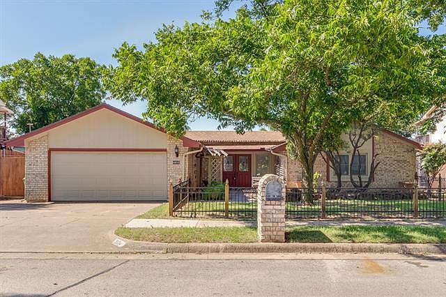 1st image of 3104 Teakwood Dr