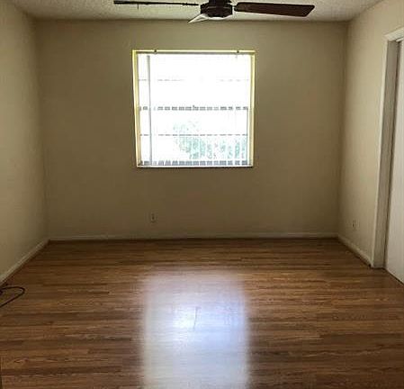 5th image of 2740 Forest Hills Blvd