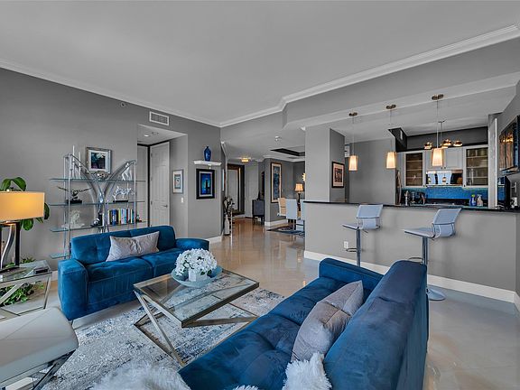 3rd image of 2625 NE 14th Avenue #308