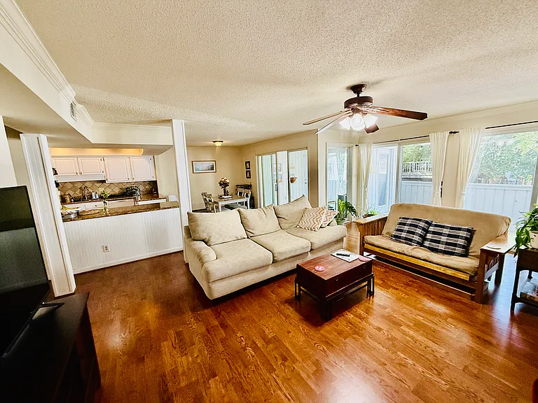 2328 Croix Dr — Photo 12