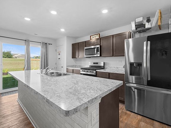 5th image of 7633 Stonecrop Ln