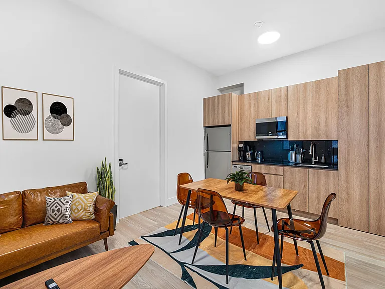Plum Apartments — Photo 11