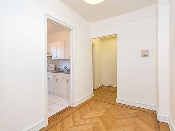 4th image of 3001 Henry Hudson Pkwy W #1MM